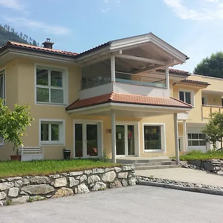 Апартаменты Haus 4 Holidays *